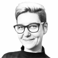 Laura Kmetz, Mba