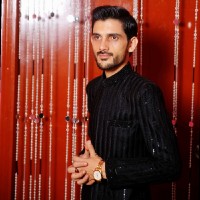 Amir Khan
