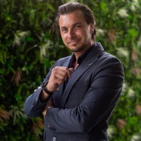 Alex Mansueto