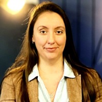 Angela Pavel