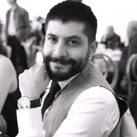 Düzgün Esina