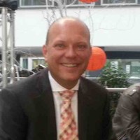Dr. Axel Klumpp