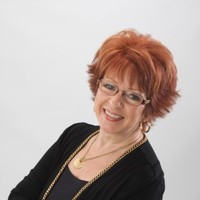 Iris Bartzen, Gri
