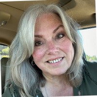 Traci R.
