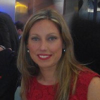 María Roger Través