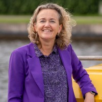 Ester Van Tol