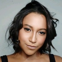 Lívia dos Santos Pereira