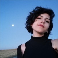 Esra Üşüdür