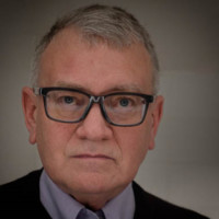 Russell Rowe