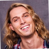 Tyler Graves
