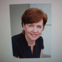 Lesley Robbins
