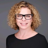Eva Dobos LL.M.