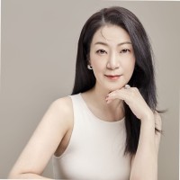 Yvonne Y.