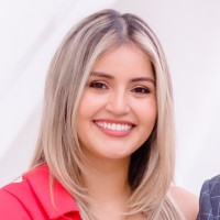 Genesis De Castro