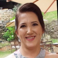 Nádia Araújo