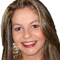 Ana Cláudia Ganzarolli