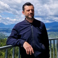 Manfred Vallant