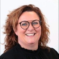 Nicole Hofland