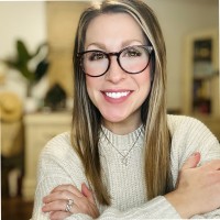 Sarah Kent, Ais, Ains, Api