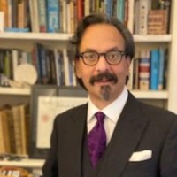 Dr Dominic Selwood