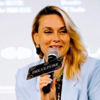 Ioana S.