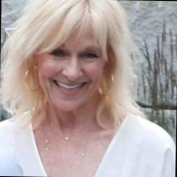 Jayne Riley