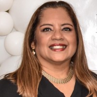 Evelyn Montes - Rosales