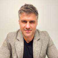 Milos Veljkovic