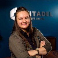 Edita Bailey, Ma