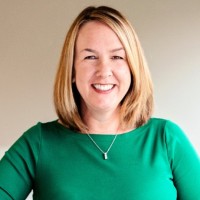 Laura Cullen, Pe