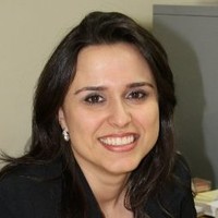 Roberta Carmona de Paula Machado