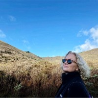 Thea Thompson
