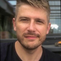 Tibor Karis