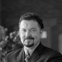Peter MacNeil