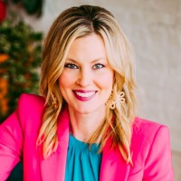 Kelli ThompsonKelli Thompson is an Influencer