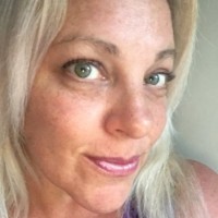 Suzanne Lane