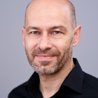 Dr. Christof Biggeleben