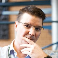 Simon Dickinson