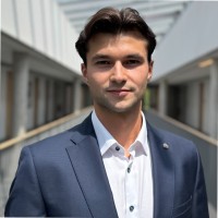 Daniel Schneider