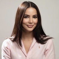 Yasmin M.