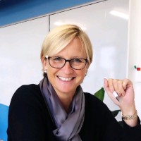 Karen Simmons, GAICD