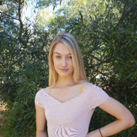 Simone J.