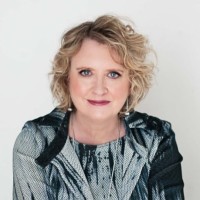 Lesley Hunt