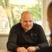 Roberto Midden, Van