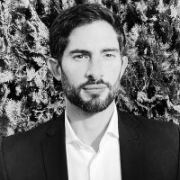 Lukas P.