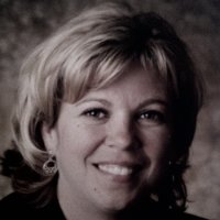 Tracey Breton