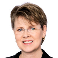 Tracey Lowe