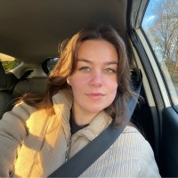 Laura Van Riet