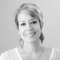 Lindsay Schlau