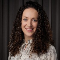 Caroline Higgins, Dpt
